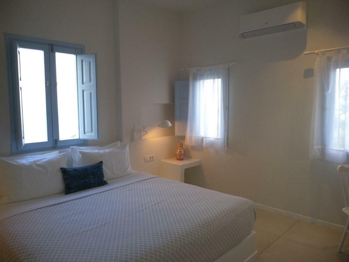 Sol-Mate Suites Oía Exterior photo